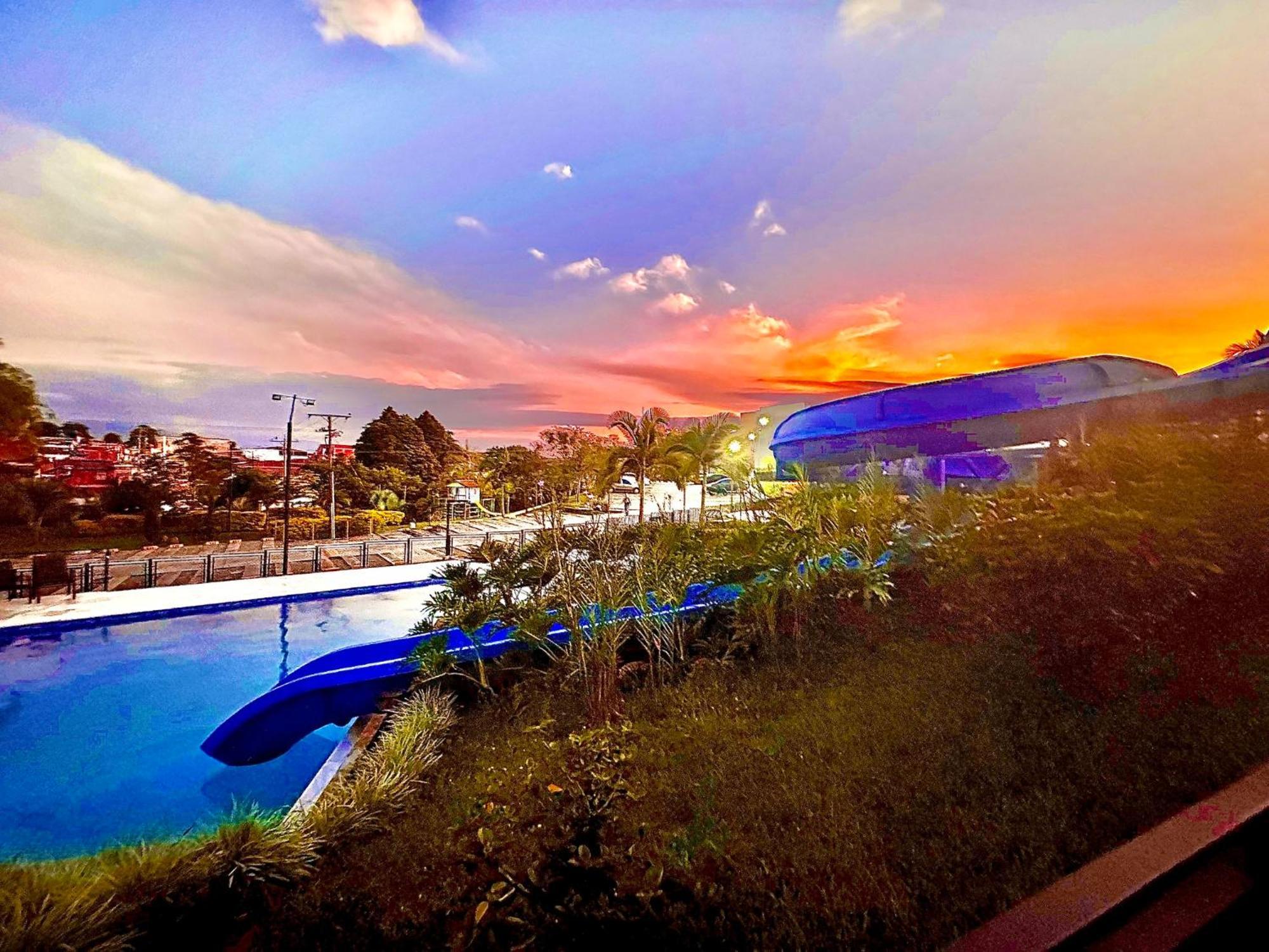 Apartamento Privado Vacacional A 5M Del Aeropuerto, 20 Minutos Del Parque Del Cafe Y Centro De Armenia Con 4 Piscinas, 3 Jacuzzi, Sauna By Molca Xperiences 3H Екстер'єр фото